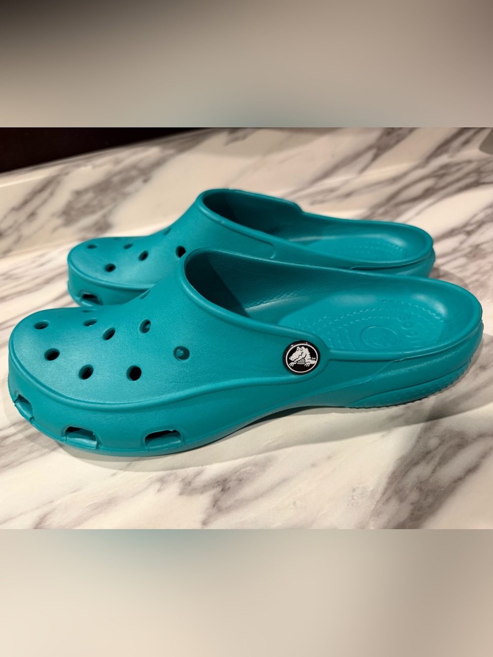 NWOT Crocs Low Profile